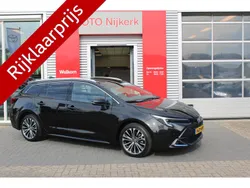 Zwart Gebruikt 2024 Toyota Corolla Hybrid Plus Stationwagen | € 33.900 (Iets duurder)