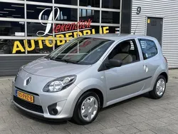 Grijs Gebruikt 2011 Renault Twingo Authentique Hatchback | € 3.750 (Eerlijke prijs)