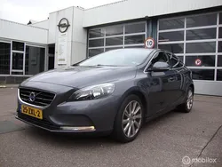 Grijs Gebruikt 2013 Volvo V40 Momentum Stationwagen | € 9.450 (Eerlijke prijs)