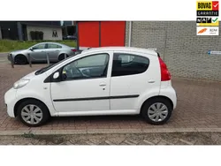 Wit Gebruikt 2012 Peugeot 107 Hatchback | € 3.950 (Eerlijke prijs)