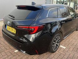 Zwart Gebruikt 2024 Toyota Corolla Play Stationwagen | € 30.800