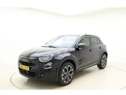 Zwart Nieuw 2025 Fiat 600 La Prima SUV | € 35.385 (Iets duurder)