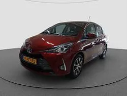 Rood Gebruikt 2019 Toyota Yaris Hatchback | € 14.945 (Eerlijke prijs)