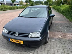 Blauw Gebruikt 2000 VW Golf IV Trendline Hatchback | € 1.490 (Eerlijke prijs)