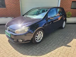 Zwart, metallic lak Gebruikt 2011 VW Golf VI Style Hatchback | € 4.450 (Eerlijke prijs)