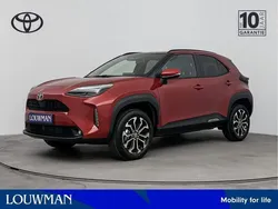 Rood, metallic lak Nieuw 2025 Toyota Yaris Cross Edition SUV | € 36.834 (Duur)