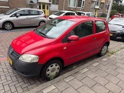 Rood Gebruikt 2007 VW Fox Trendline Hatchback | € 1.100 (Goede deal)