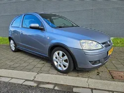 Grijs Gebruikt 2006 Opel Corsa Cosmo Hatchback | € 2.450 (Eerlijke prijs)