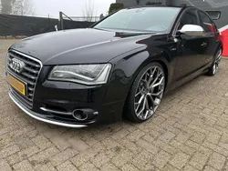 Zwart Gebruikt 2012 Audi S8 Sedan | € 25.000