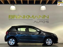 Grijs Gebruikt 2017 Dacia Sandero Lauréate Hatchback | € 4.999 (Super prijs)