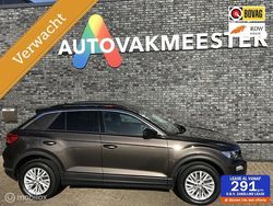Bruin (metallic) Gebruikt 2019 VW T-Roc Style SUV | € 17.950 (Eerlijke prijs)