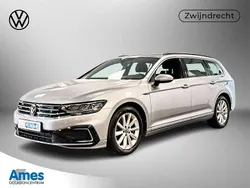 Zilver Gebruikt 2022 VW Passat Business Stationwagen | € 24.995 (Goede deal)