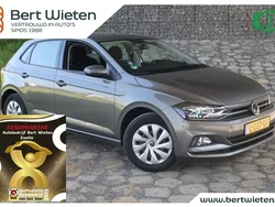 Grijs Gebruikt 2021 VW Polo Comfortline Hatchback | € 21.240 (Eerlijke prijs)