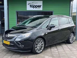 Zwart Gebruikt 2014 Opel Zafira Tourer Design Edition MPV | € 10.950 (Goede deal)