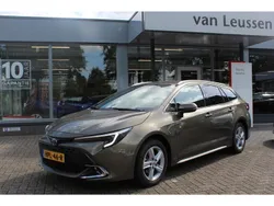 Bruin Gebruikt 2024 Toyota Corolla Hybrid Hatchback | € 29.900 (Goede deal)