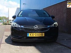 Zwart Gebruikt 2016 Opel Astra Edition Stationwagen | € 8.989 (Goede deal)