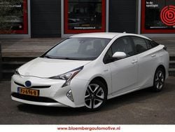Wit Gebruikt 2017 Toyota Prius Hatchback | € 16.499 (Eerlijke prijs)