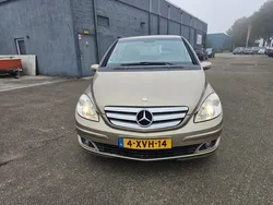 Bruin Gebruikt 2006 Mercedes B200 MPV | € 2.999 (Iets duurder)