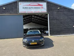Zwart Gebruikt 2015 VW Passat Highline Stationwagen | € 10.750 (Goede deal)