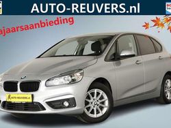 Zilver, metallic lak Gebruikt 2016 BMW 220 Active Tourer MPV | € 15.900 (Eerlijke prijs)