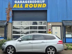 Grijs, metallic lak Gebruikt 2015 Peugeot 308 GT-line Stationwagen | € 7.950 (Eerlijke prijs)