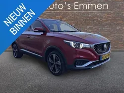 Rood Gebruikt 2019 MG ZS Luxury Sedan | € 10.999 (Goede deal)