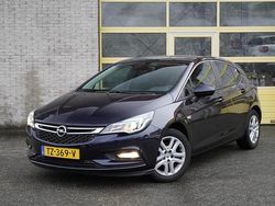 Blauw Gebruikt 2018 Opel Astra Edition Hatchback | € 8.950 (Goede deal)