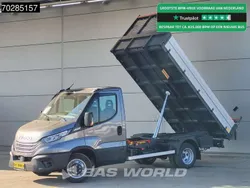 Zwart Nieuw 2025 Iveco Daily Van | € 44.900