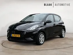 Zwart Gebruikt 2021 Hyundai i10 Comfort Hatchback | € 13.685 (Eerlijke prijs)