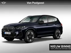 Zwart, metallic lak Gebruikt 2024 BMW iX3 Executive SUV | € 55.895 (Eerlijke prijs)