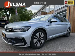 Grijs, metallic lak Gebruikt 2022 VW Passat GTE Stationwagen | € 23.900 (Goede deal)