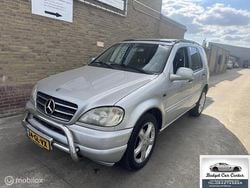 Grijs Gebruikt 2001 Mercedes 320 SUV | € 2.959 (Eerlijke prijs)