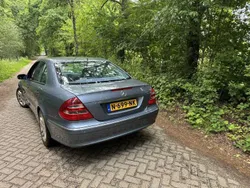 Blauw Gebruikt 2004 Mercedes E320 Avantgarde Sedan | € 9.500 (Eerlijke prijs)