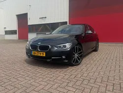 Zwart Gebruikt 2013 BMW 320 Efficient Dynamics Sedan | € 11.450 (Eerlijke prijs)