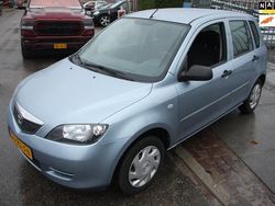 Blauw Gebruikt 2005 Mazda 2 Exclusive MPV | € 2.495 (Iets duurder)