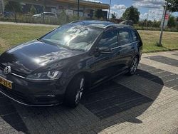 Zwart Gebruikt 2015 VW Golf VII Highline Stationwagen | € 10.900 (Super prijs)