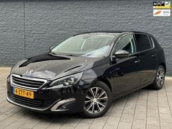 Zwart Gebruikt 2015 Peugeot 308 Allure Hatchback | € 9.250 (Eerlijke prijs)