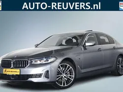 Zilver, metallic lak Gebruikt 2022 BMW 530 Luxury Line Sedan | € 36.900 (Goede deal)