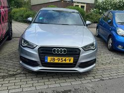 Gebruikt 2016 Audi A3 S-Line Sedan | € 12.750 (Eerlijke prijs)
