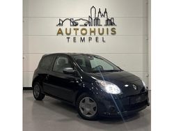 Zwart Gebruikt 2011 Renault Twingo Collection Hatchback | € 3.890 (Eerlijke prijs)