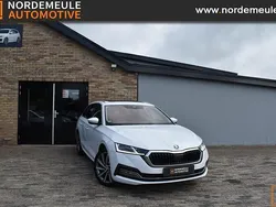 Wit, andere lak Gebruikt 2021 Skoda Octavia Style Hatchback | € 19.900 (Iets duurder)