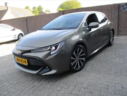 Bruin Gebruikt 2021 Toyota Corolla Business Edition Hatchback | € 20.950 (Eerlijke prijs)