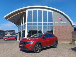 Rood Gebruikt 2022 VW Taigo Style SUV | € 25.445 (Eerlijke prijs)