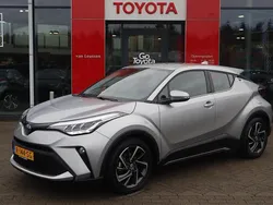 Grijs Gebruikt 2022 Toyota C-HR SUV | € 25.800 (Eerlijke prijs)