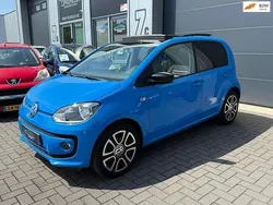 Blauw Gebruikt 2014 VW up! Hatchback | € 6.995 (Iets duurder)