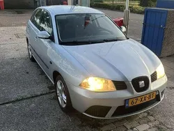 Grijs Gebruikt 2007 Seat Ibiza Hatchback | € 2.000 (Eerlijke prijs)