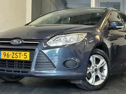 Grijs Gebruikt 2013 Ford Focus Trend Hatchback | € 6.495 (Eerlijke prijs)