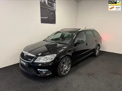 Zwart Gebruikt 2011 Skoda Octavia RS Stationwagen | € 6.490 (Eerlijke prijs)
