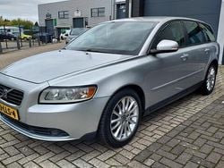 Grijs Gebruikt 2010 Volvo V50 Stationwagen | € 4.950 (Goede deal)