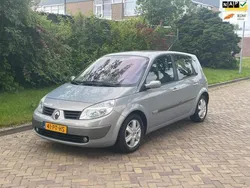 Beige Gebruikt 2004 Renault Scénic II Komfort MPV | € 2.990 (Eerlijke prijs)